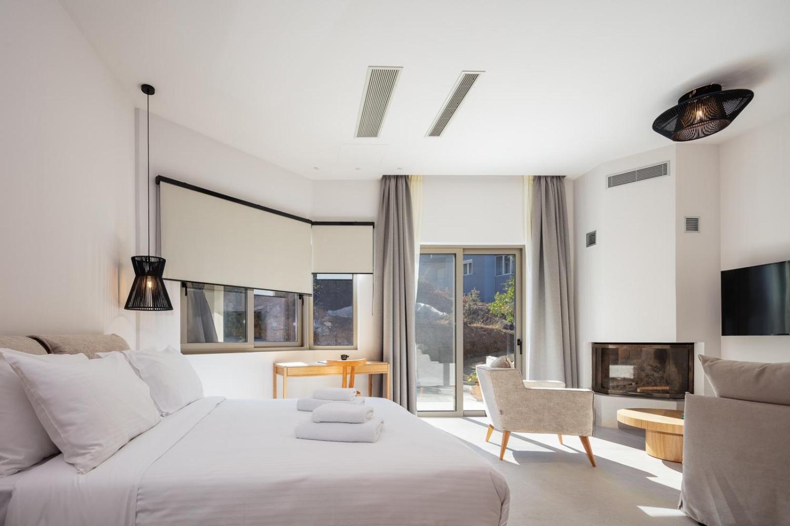 Panorama Luxury Suites Spilion Exterior photo